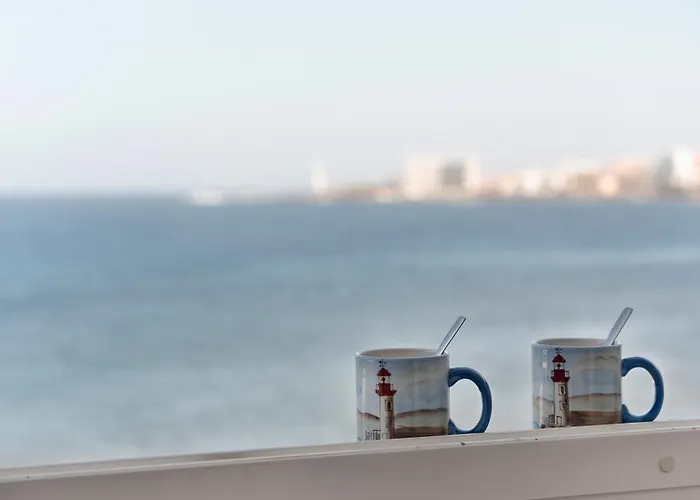 - Apart-piscina Naturales * Bajamar (La Laguna)