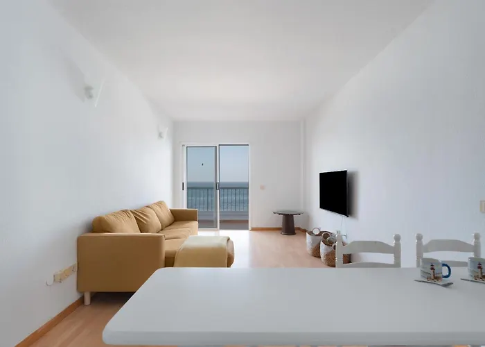 - Apart-piscina Naturales Lägenhet