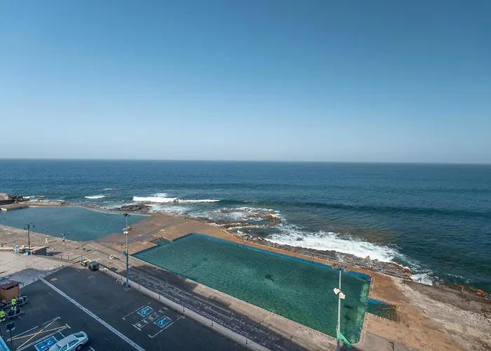 - Apart-piscina Naturales Bajamar (La Laguna)